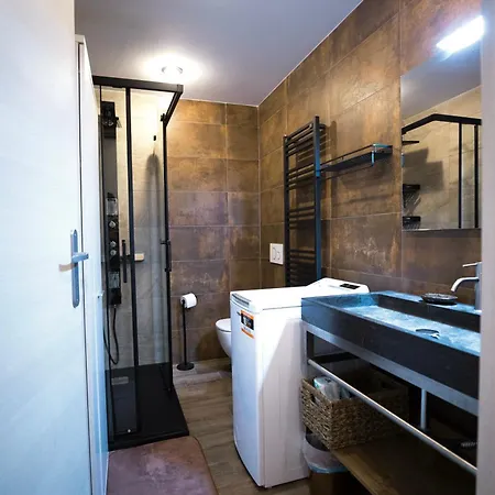 La Casetta - Gaslini E Boccadasse - Private Parking & Garden Apartment
