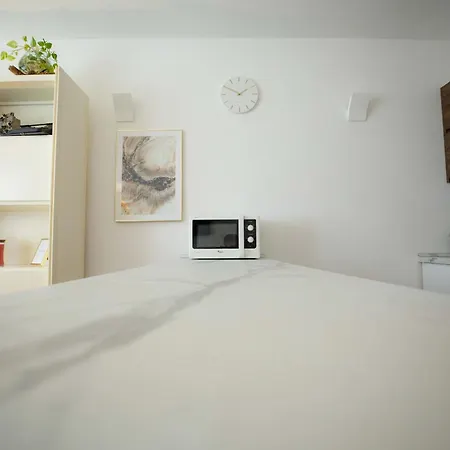 Apartment La Casetta - Gaslini E Boccadasse - Private Parking & Garden *